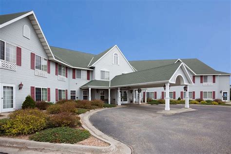 hotels in montevideo mn